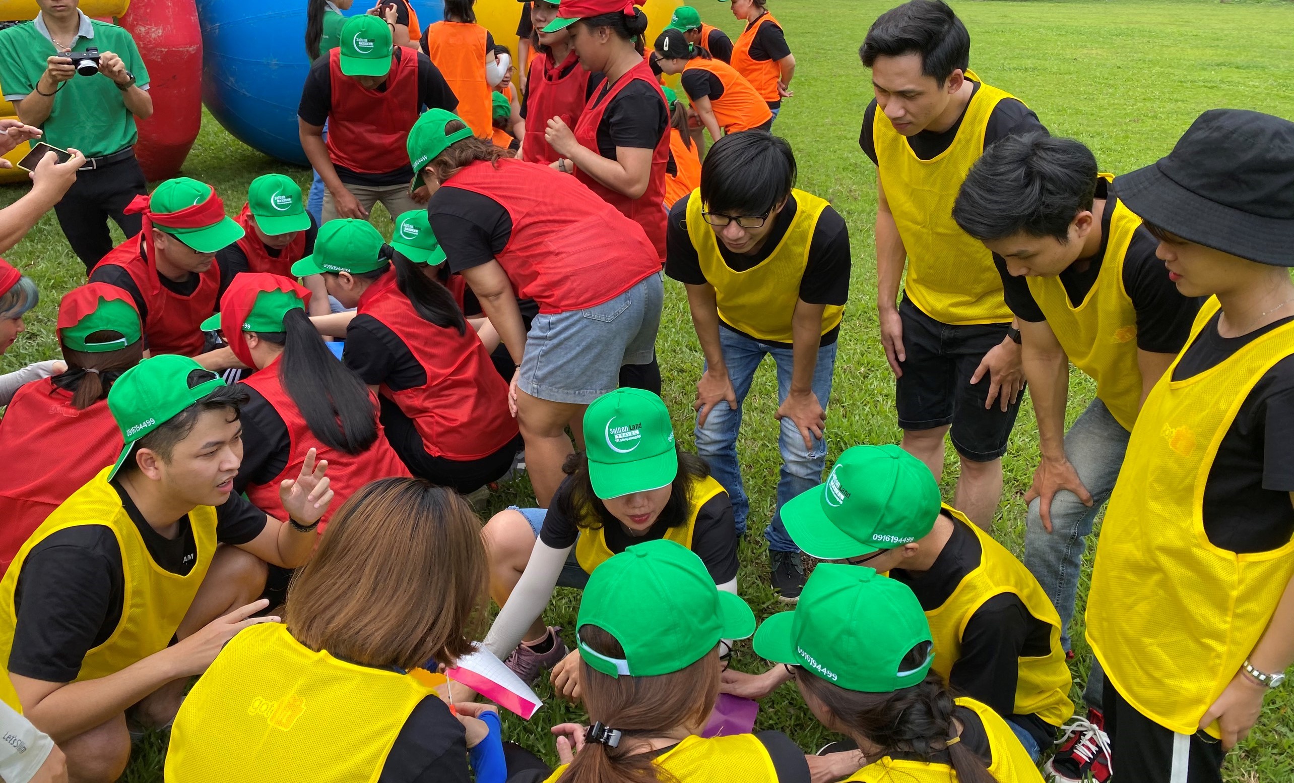 TEAM BUILDING